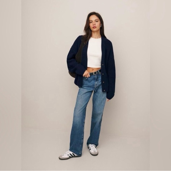 Reformation Maya Cotton Cashmere
Oversized Cardigan - Picture 2 of 9